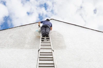 Peinture extérieure à Bust — façades et ravalement